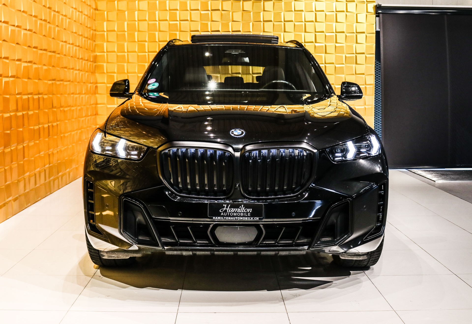 BMW X5 50e M Sport Pro xDrive Steptronic-showroom-element-2
