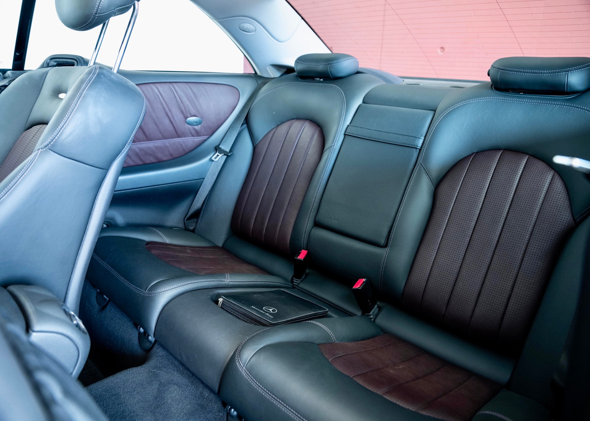 MERCEDES-BENZ CLK 55 AMG Avantgarde (Leasing 0.80%, 1st hand, 100% original, Designo interior, mint condition) - RESERVED !-image-21
