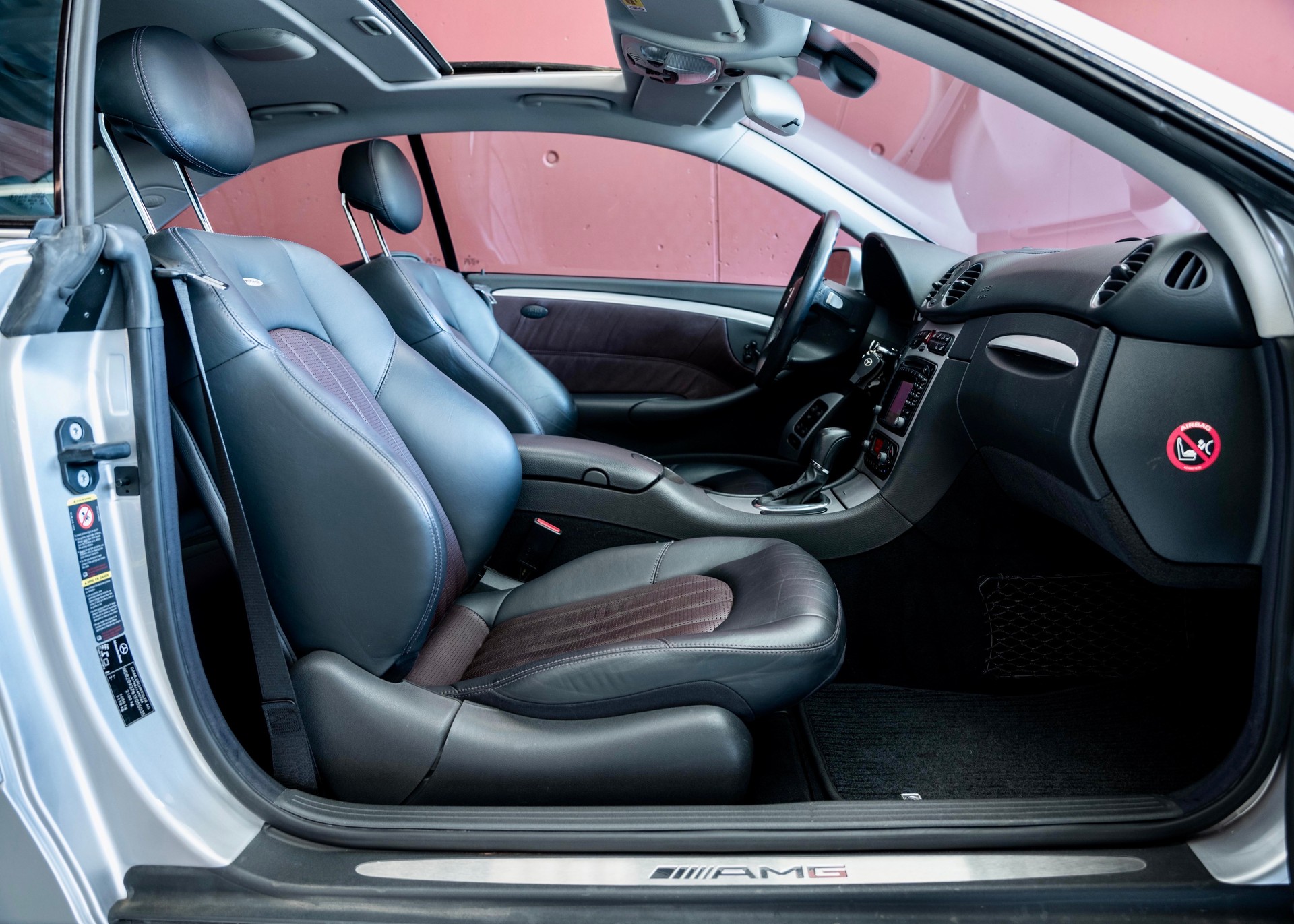 MERCEDES-BENZ CLK 55 AMG Avantgarde (Leasing 0.80%, 1st hand, 100% original, Designo interior, mint condition) - RESERVED !-image-22
