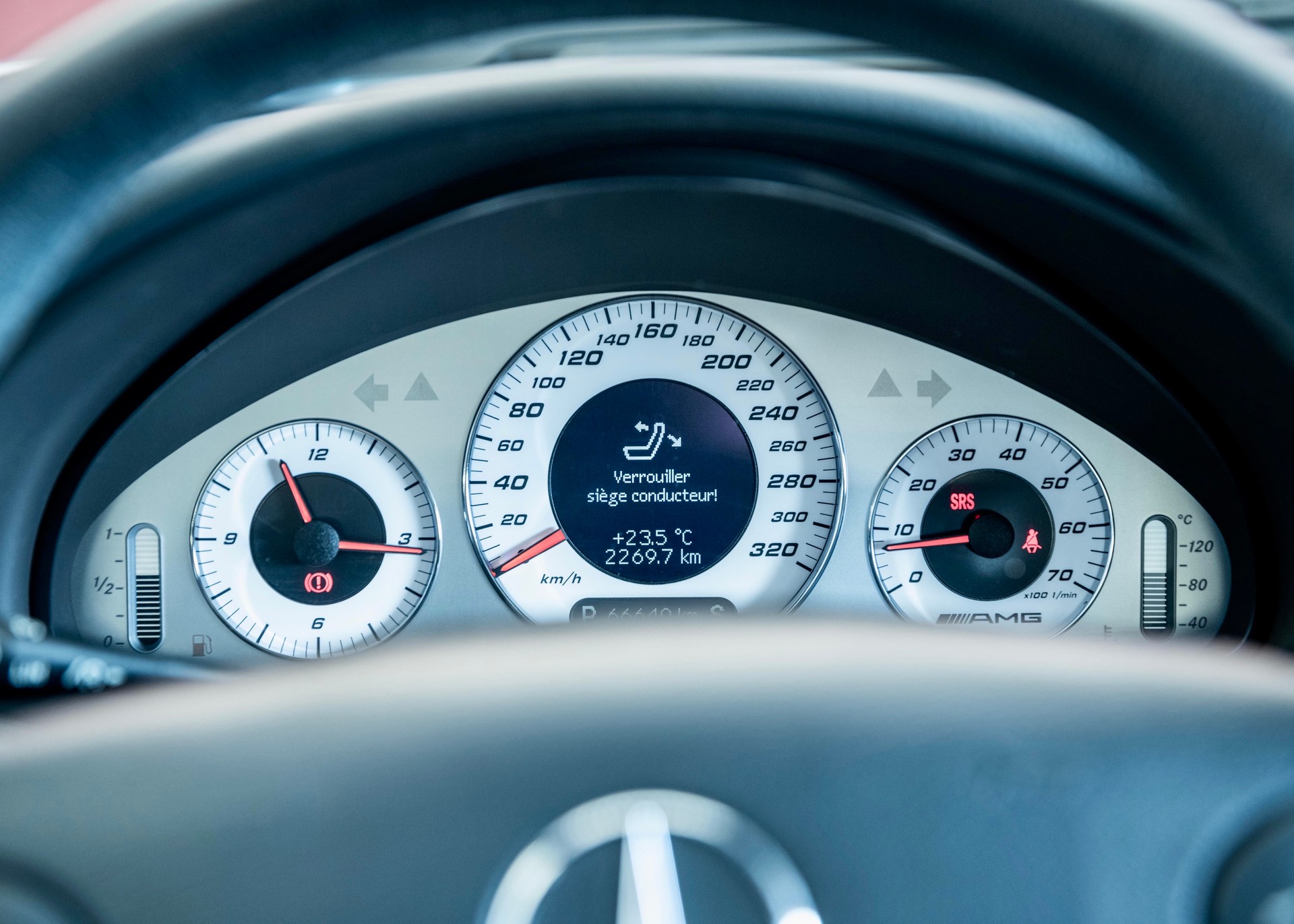 MERCEDES-BENZ CLK 55 AMG Avantgarde (Leasing 0.80%, 1st hand, 100% original, Designo interior, mint condition) - RESERVED !-image-25
