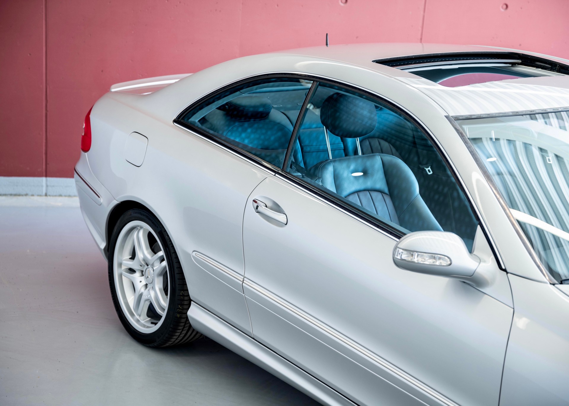 MERCEDES-BENZ CLK 55 AMG Avantgarde (Leasing 0.80%, 1st hand, 100% original, Designo interior, mint condition) - RESERVED !-image-12