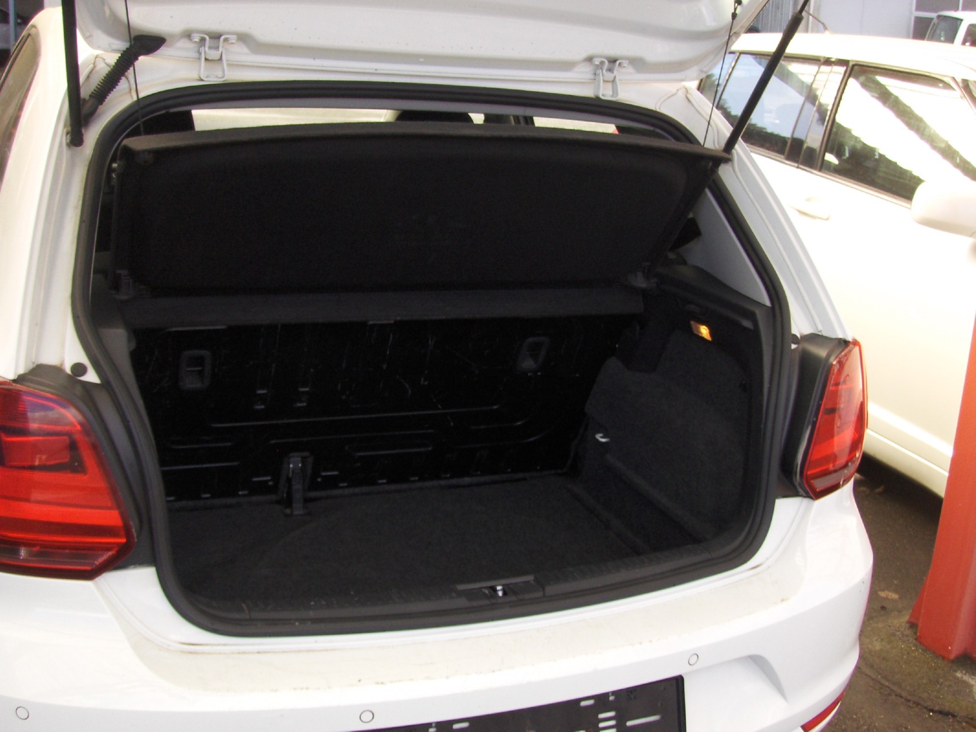 VW Polo 1.2 TSI BMT Trendline-image-6