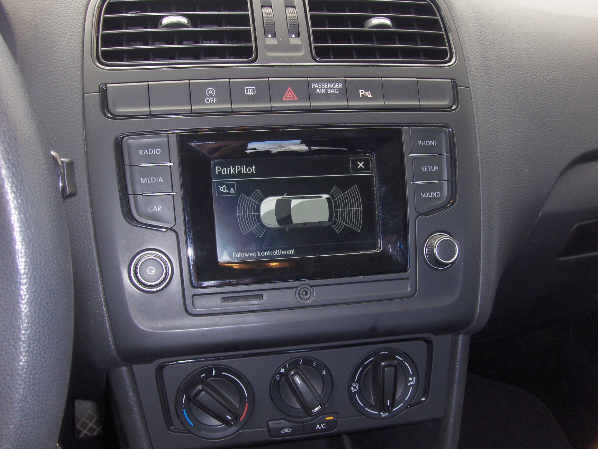 VW Polo 1.2 TSI BMT Trendline-image-8
