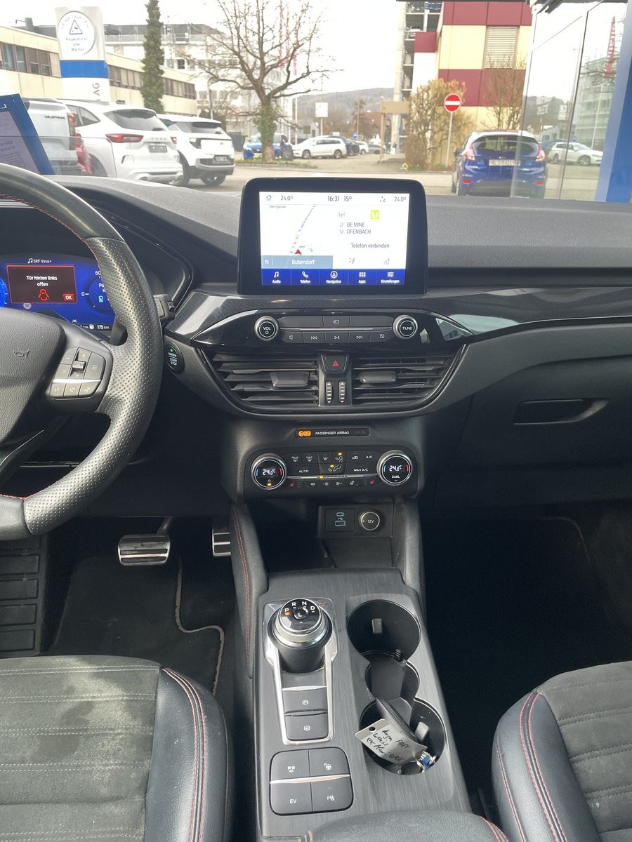 FORD Kuga 2.5 Plug-in Hybrid ST-Line X-showroom-element-2