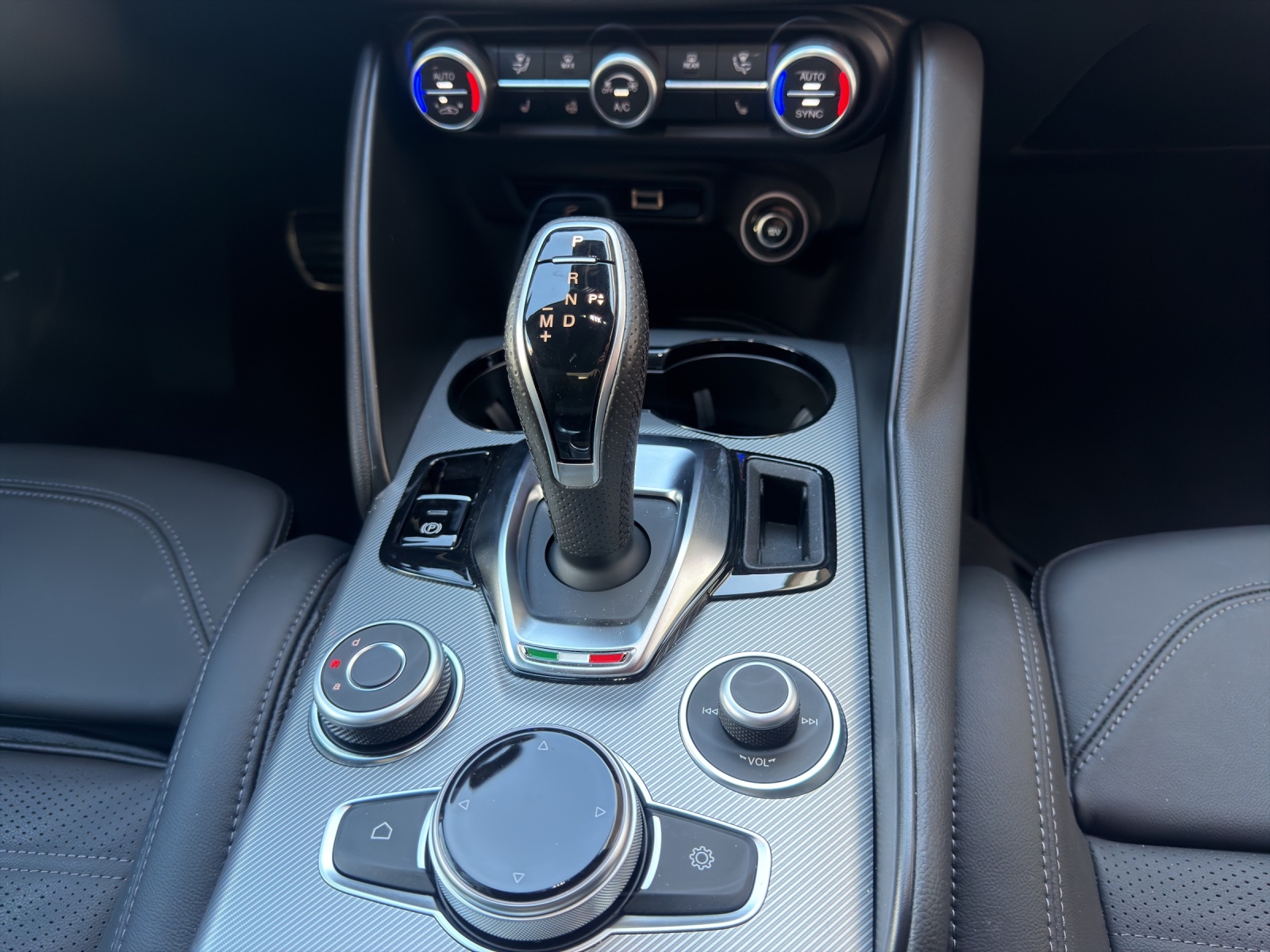 ALFA ROMEO Giulia 2.0 Q4 Sprint Edition-image-10