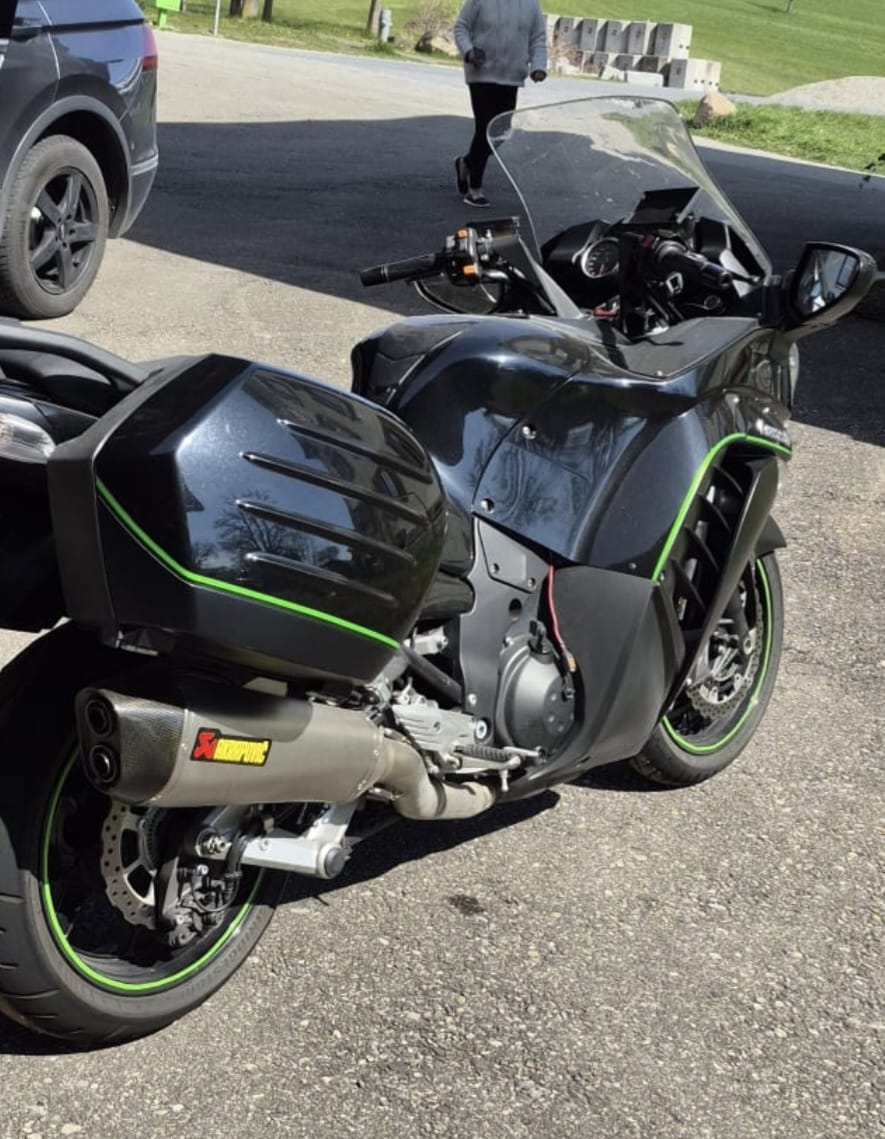 KAWASAKI GTR 1400 ABS-image-2
