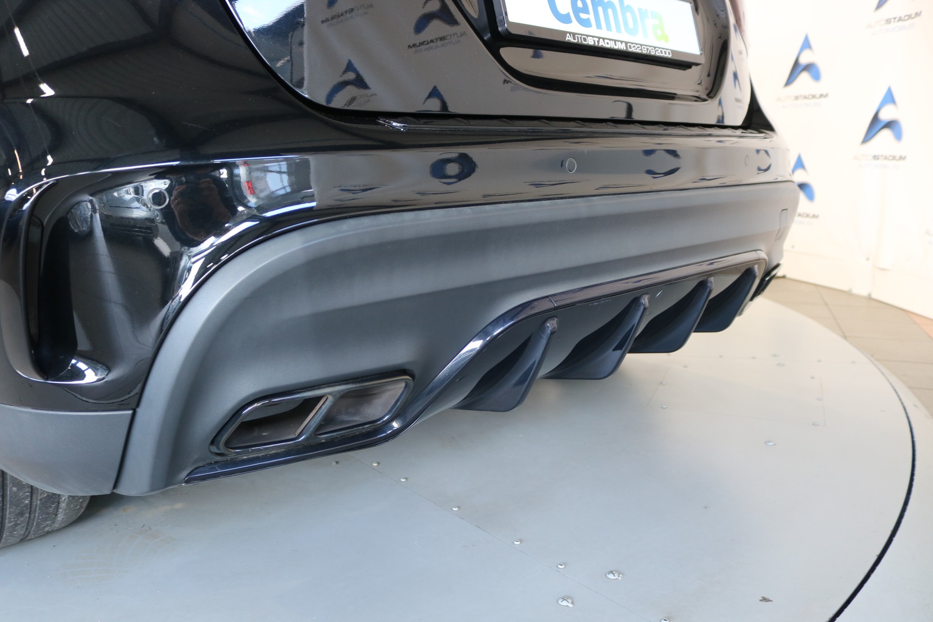 MERCEDES-BENZ GLA 45 AMG Night Edition 4Matic 7G-DCT-image-32