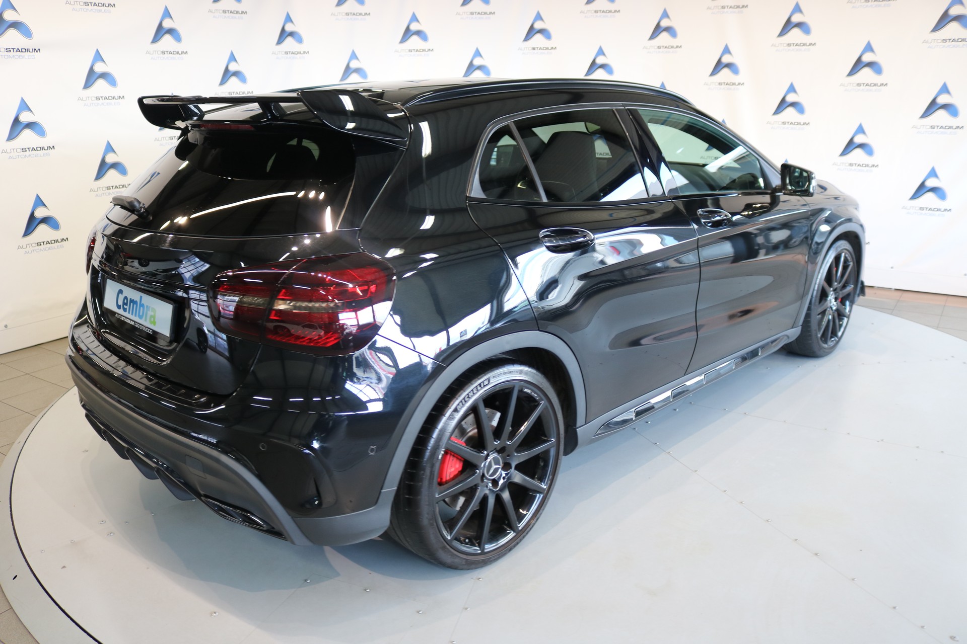 MERCEDES-BENZ GLA 45 AMG Night Edition 4Matic 7G-DCT-image-17
