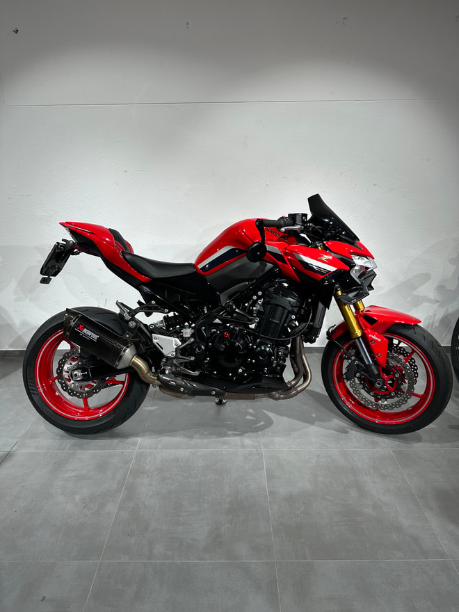 KAWASAKI Z 900-image-11