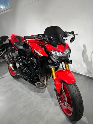 KAWASAKI Z 900-image-12