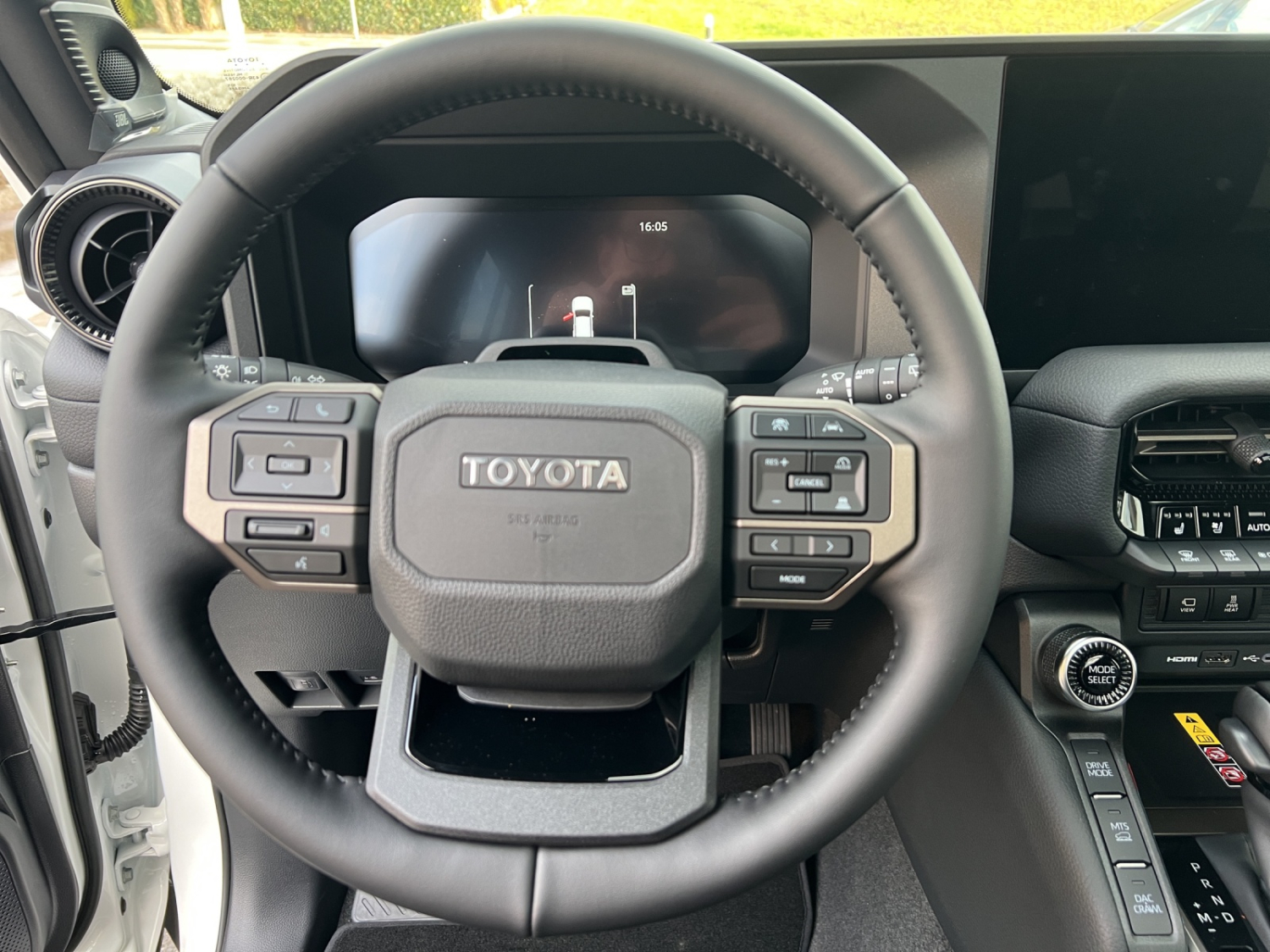 TOYOTA Land Cruiser 2.8 D 48V Invincible-image-11