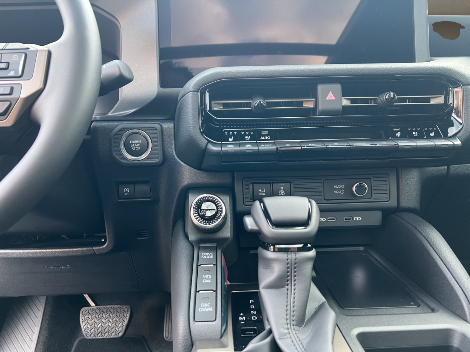 TOYOTA Land Cruiser 2.8 D 48V Invincible-image-13
