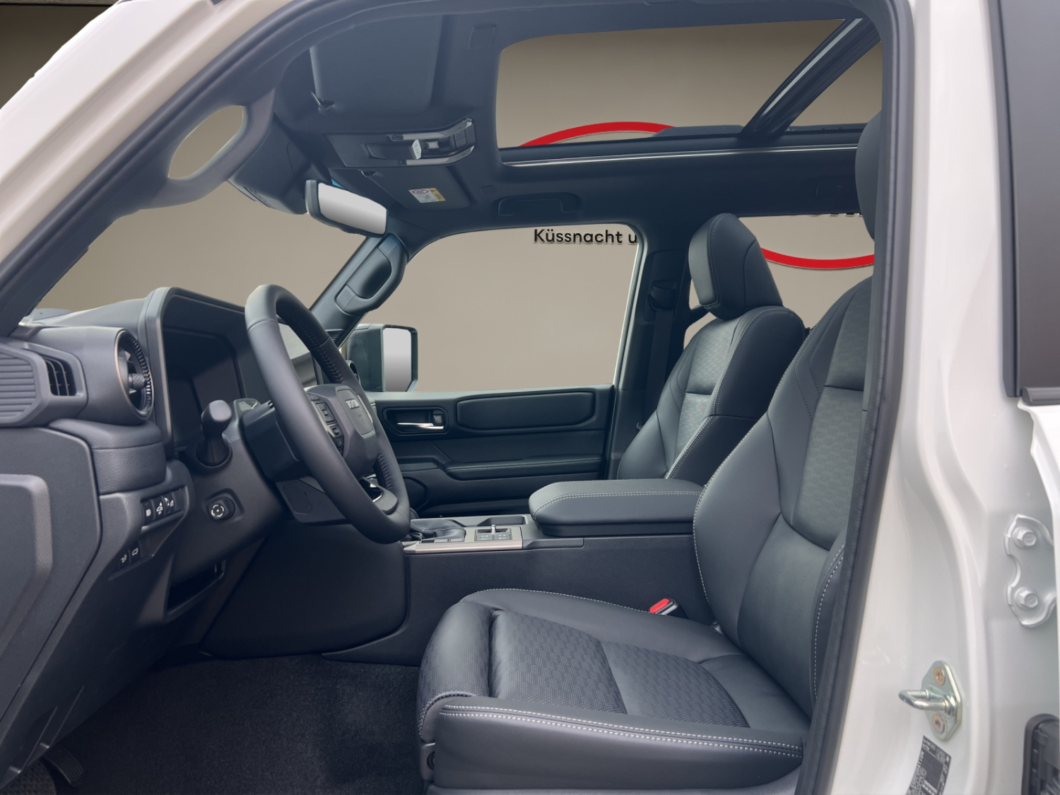 TOYOTA Land Cruiser 2.8 D 48V Invincible-image-8