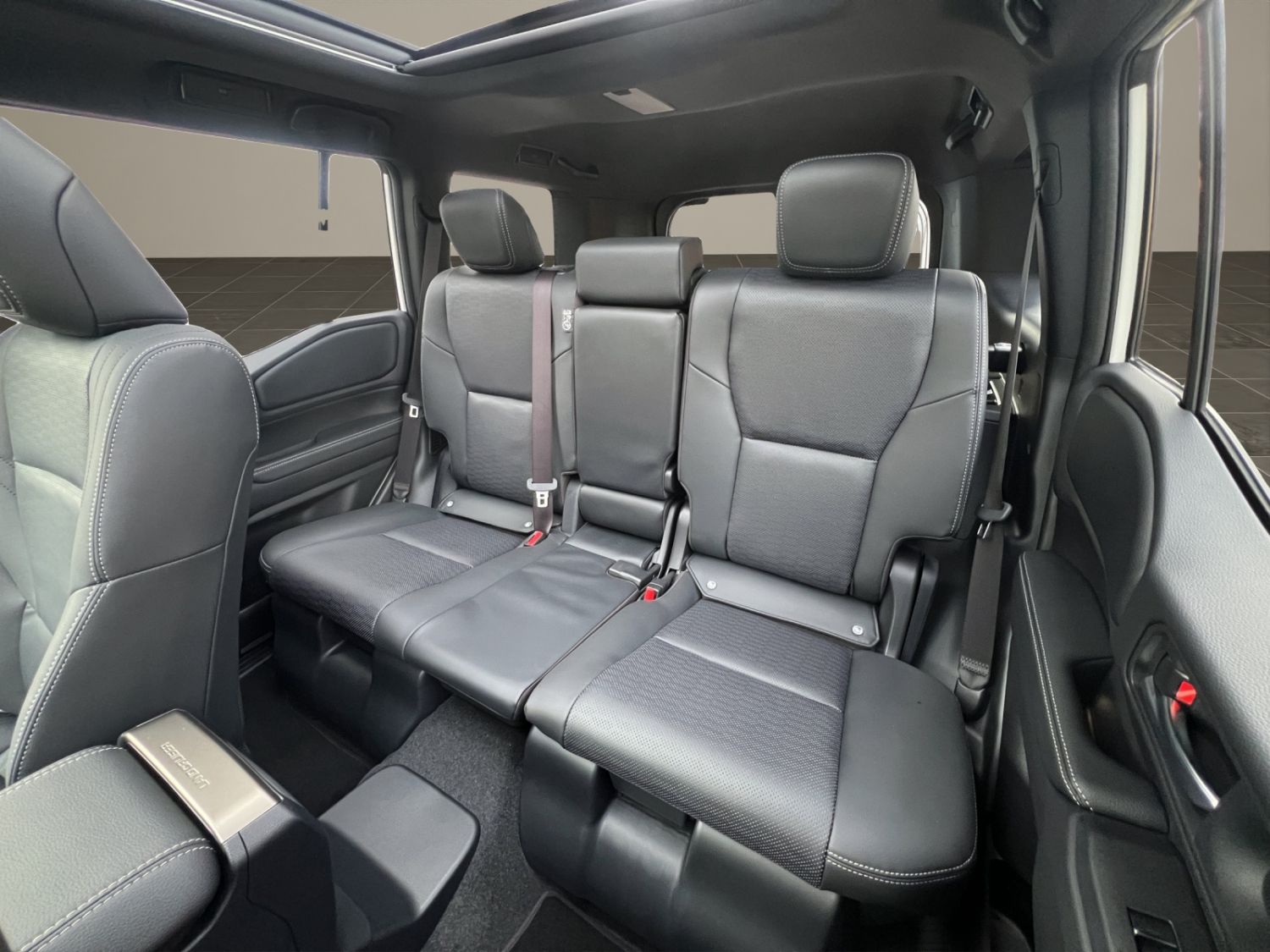 TOYOTA Land Cruiser 2.8 D 48V Invincible-image-16