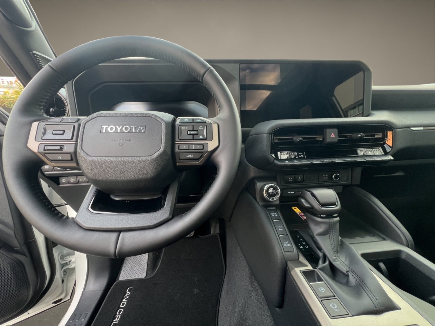 TOYOTA Land Cruiser 2.8 D 48V Invincible-image-10