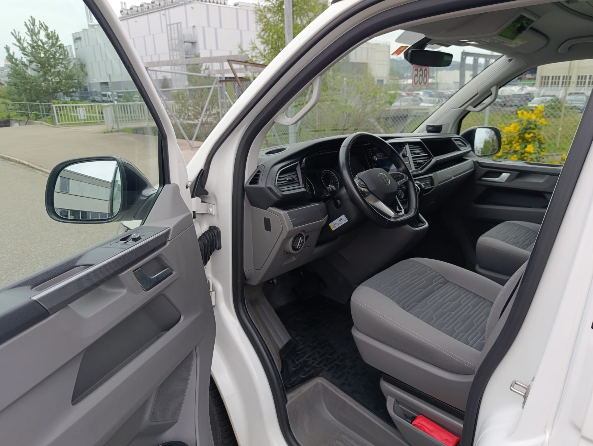 VW T6.1 Ocean Liberty ***3er E-Fahrradträger für AHK***Heckauszug***8-fach bereift***Standheizung Luft und Wasser- Zusatzheizung***-image-12