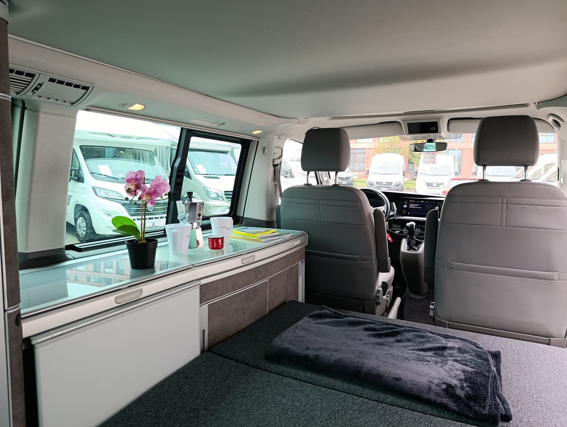 VW T6.1 Ocean Liberty ***3er E-Fahrradträger für AHK***Heckauszug***8-fach bereift***Standheizung Luft und Wasser- Zusatzheizung***-image-10