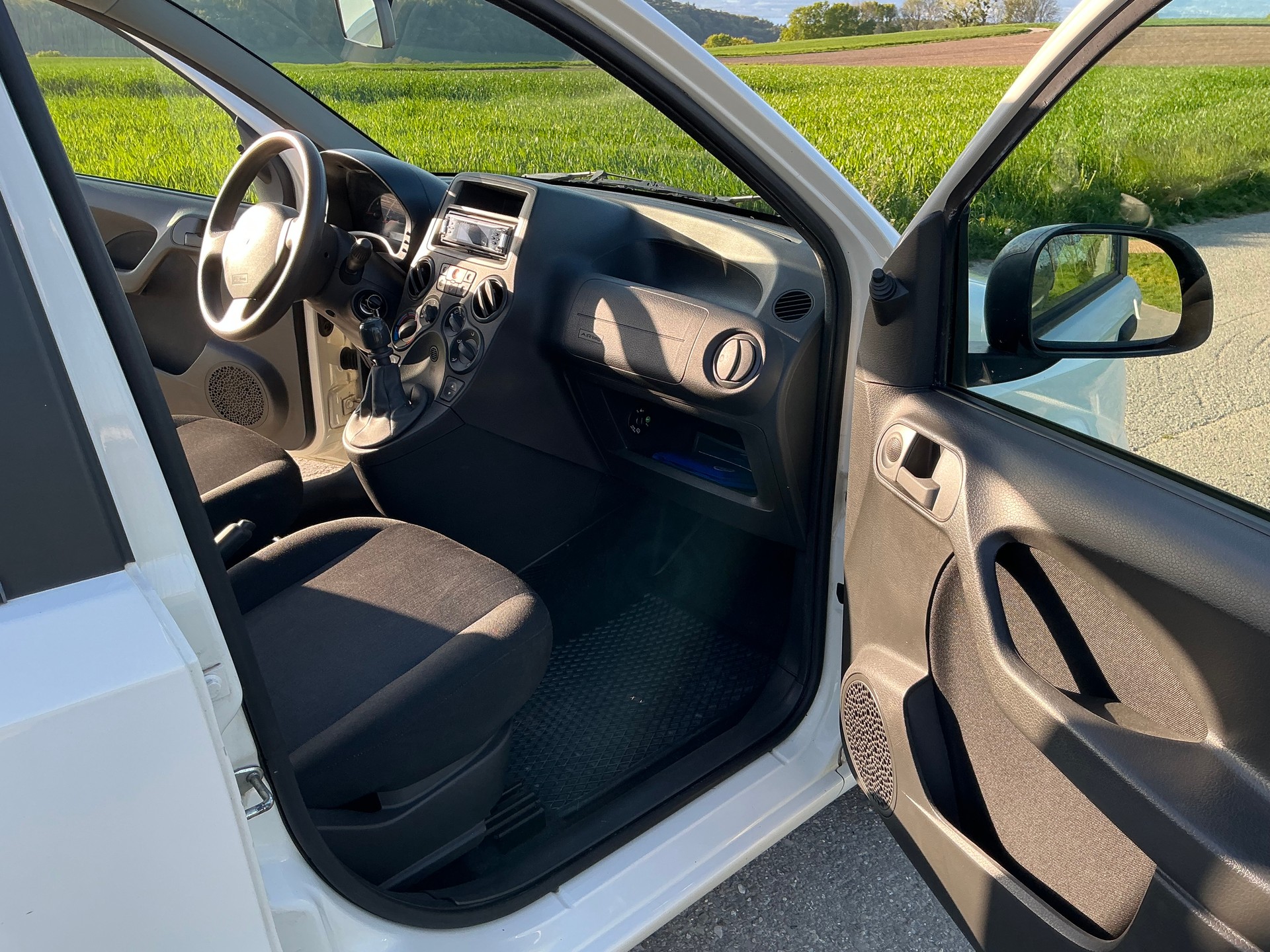 FIAT Panda 1.1 30th Anniversary-image-10