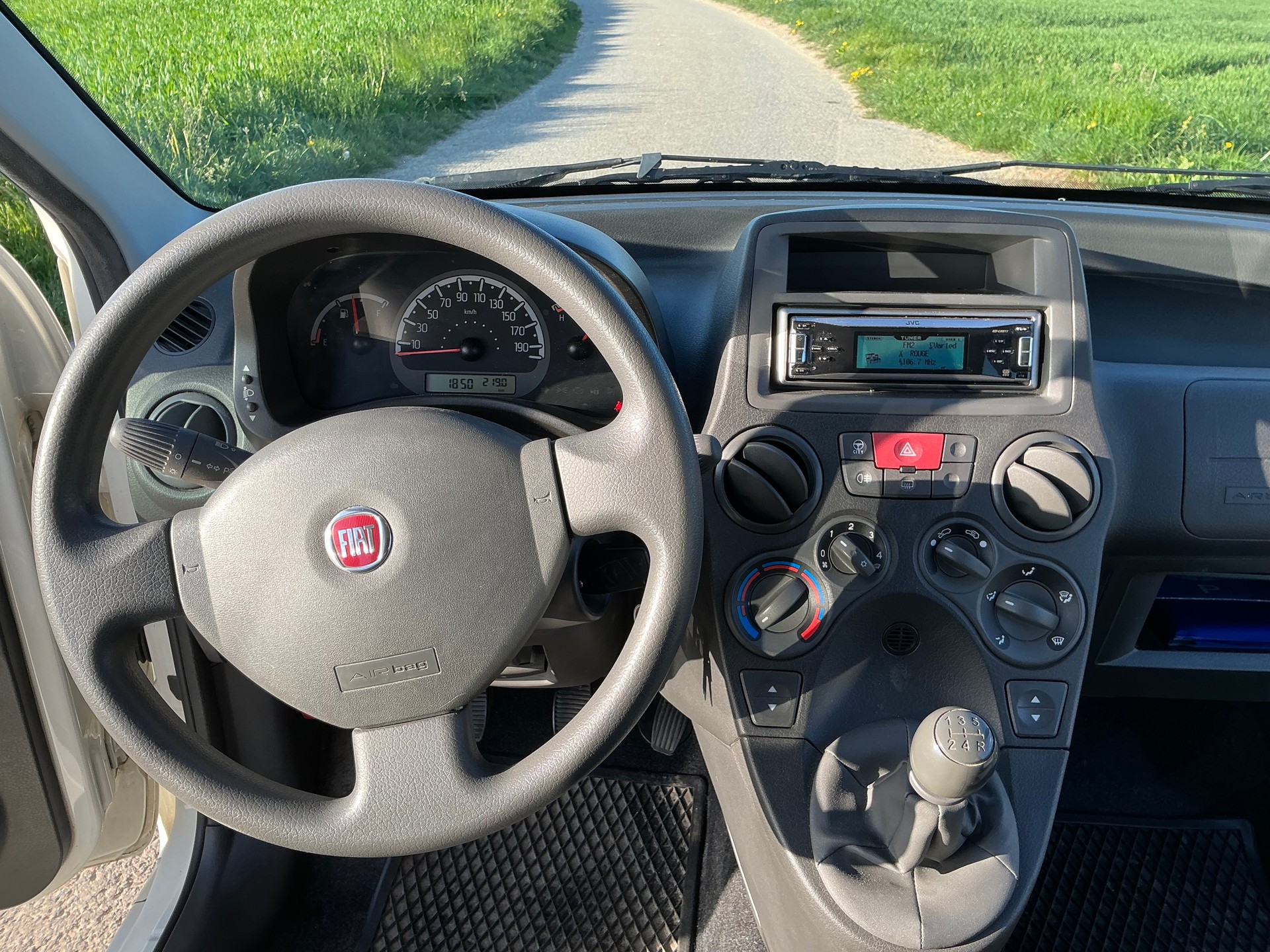 FIAT Panda 1.1 30th Anniversary-image-11