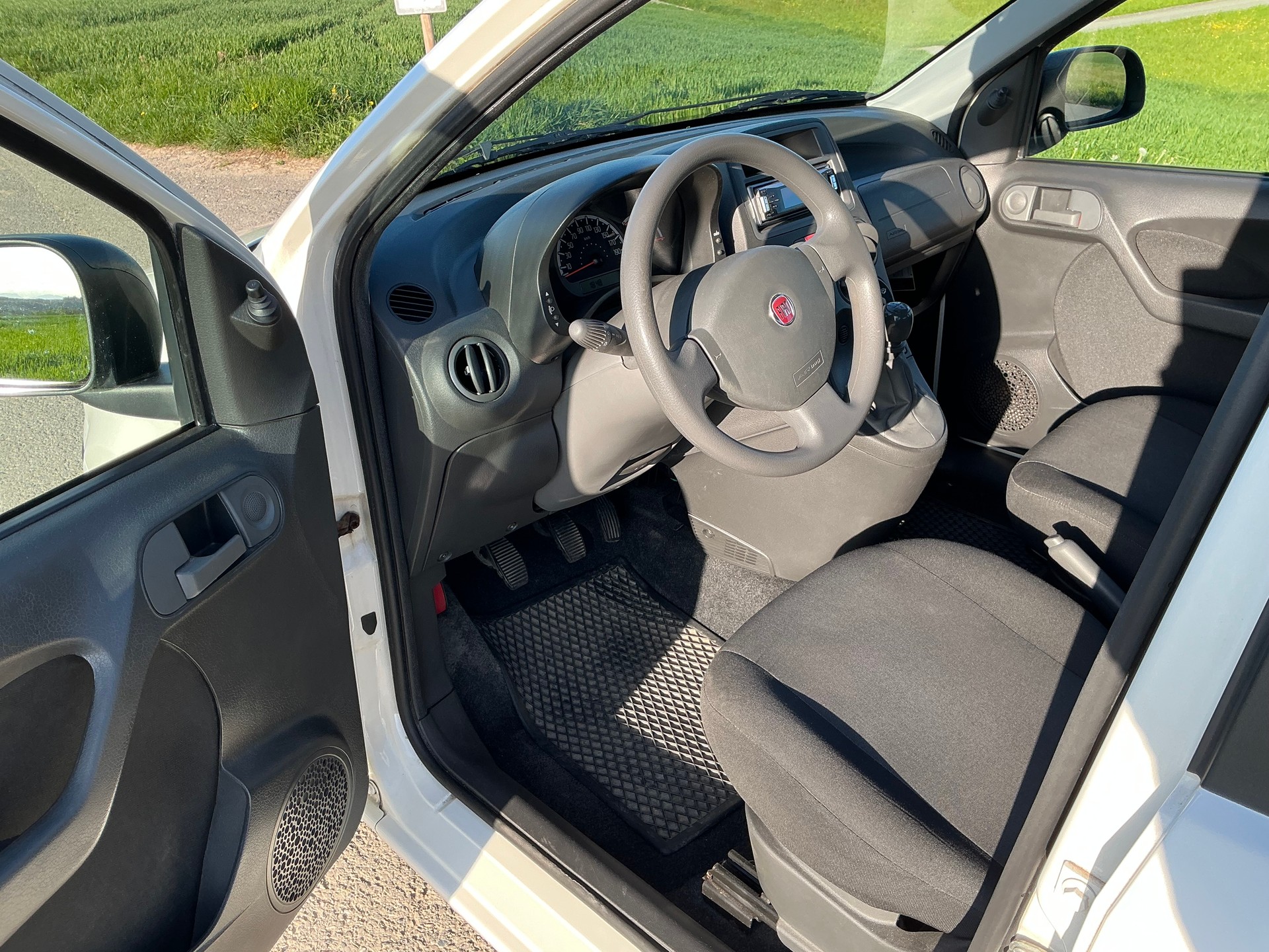 FIAT Panda 1.1 30th Anniversary-image-1