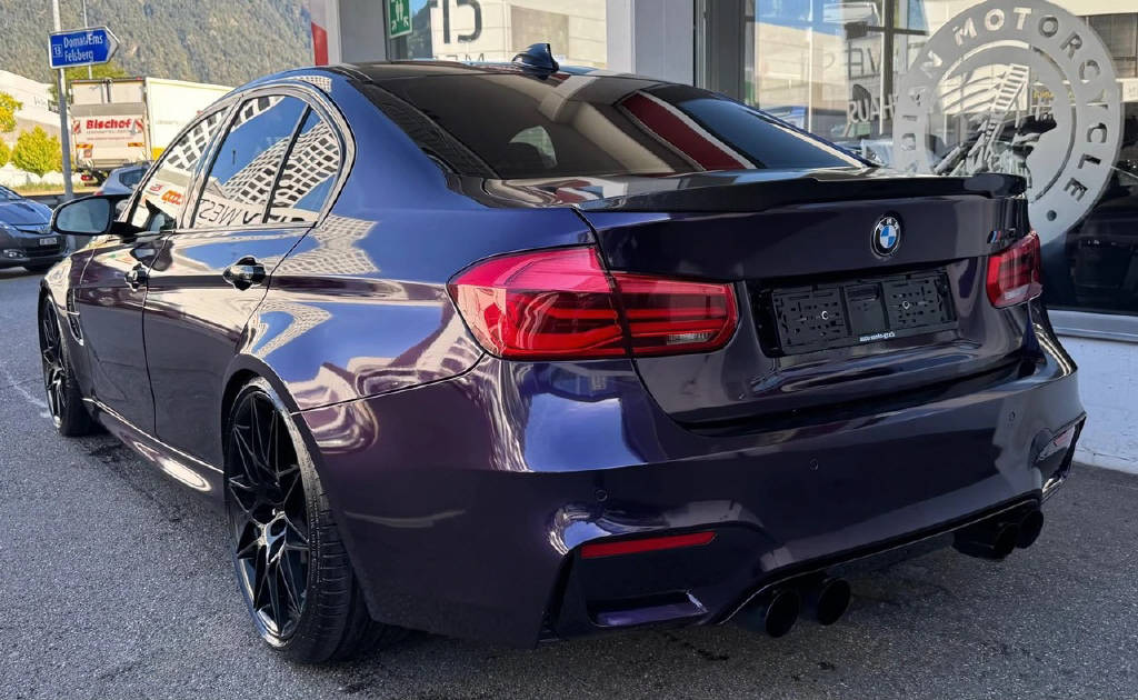 BMW M3 *Handschalter*-showroom-element-3
