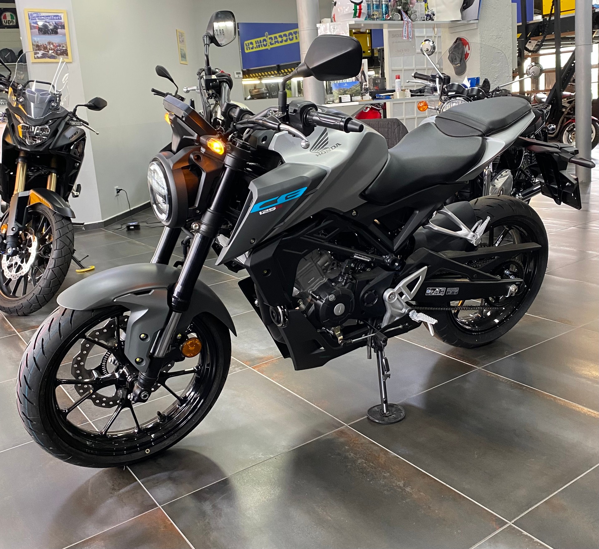 HONDA CB 125 R-image-2