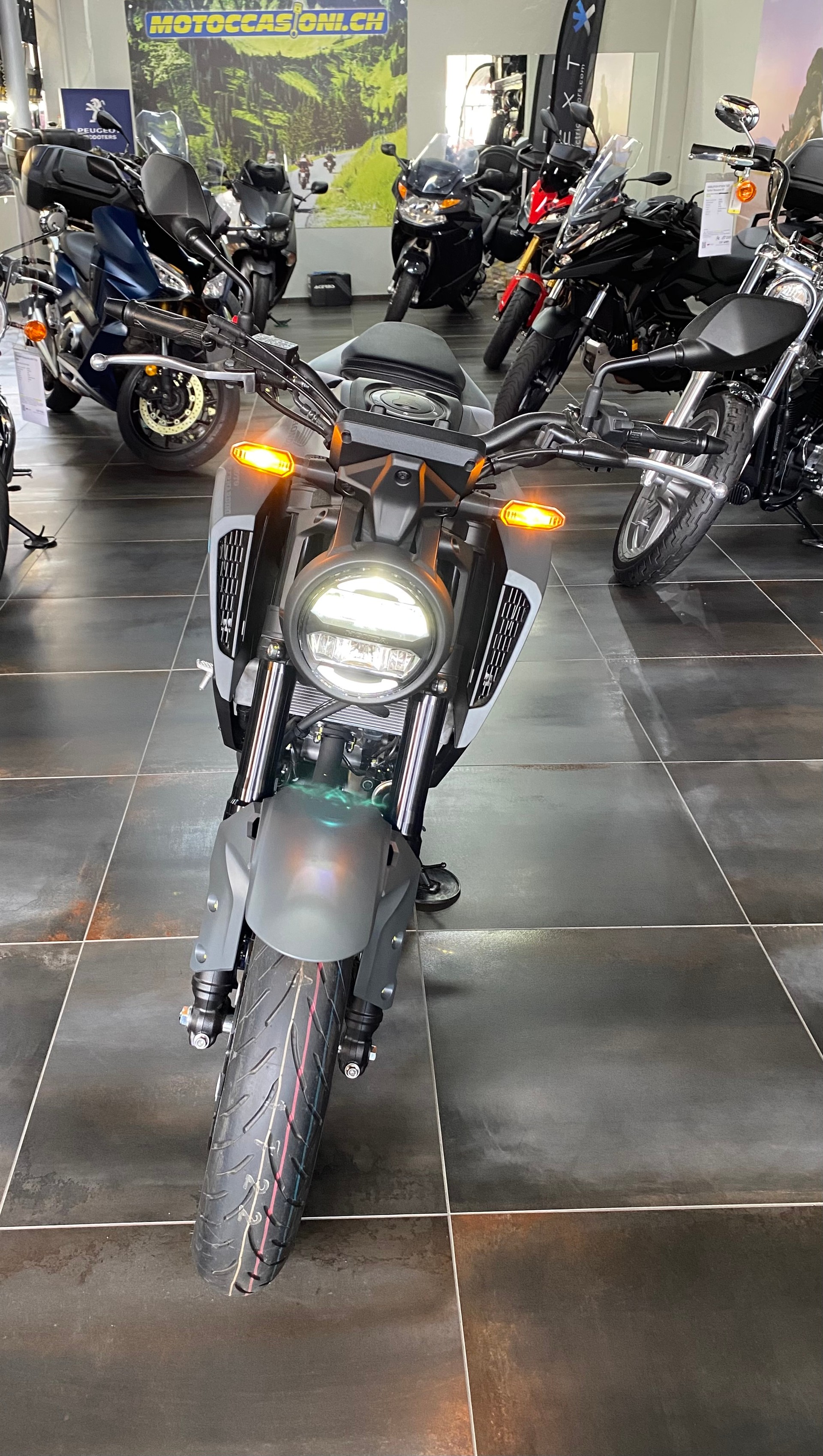 HONDA CB 125 R-image-1