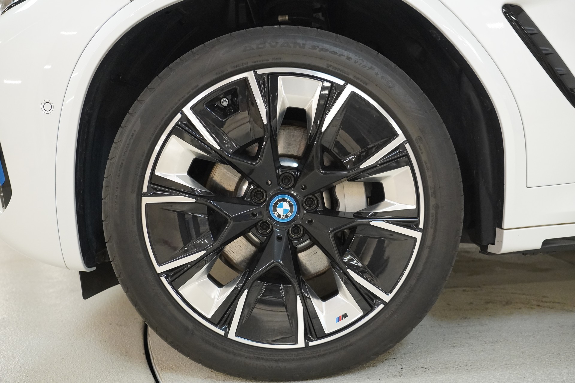 BMW iX3 Impressive-image-10
