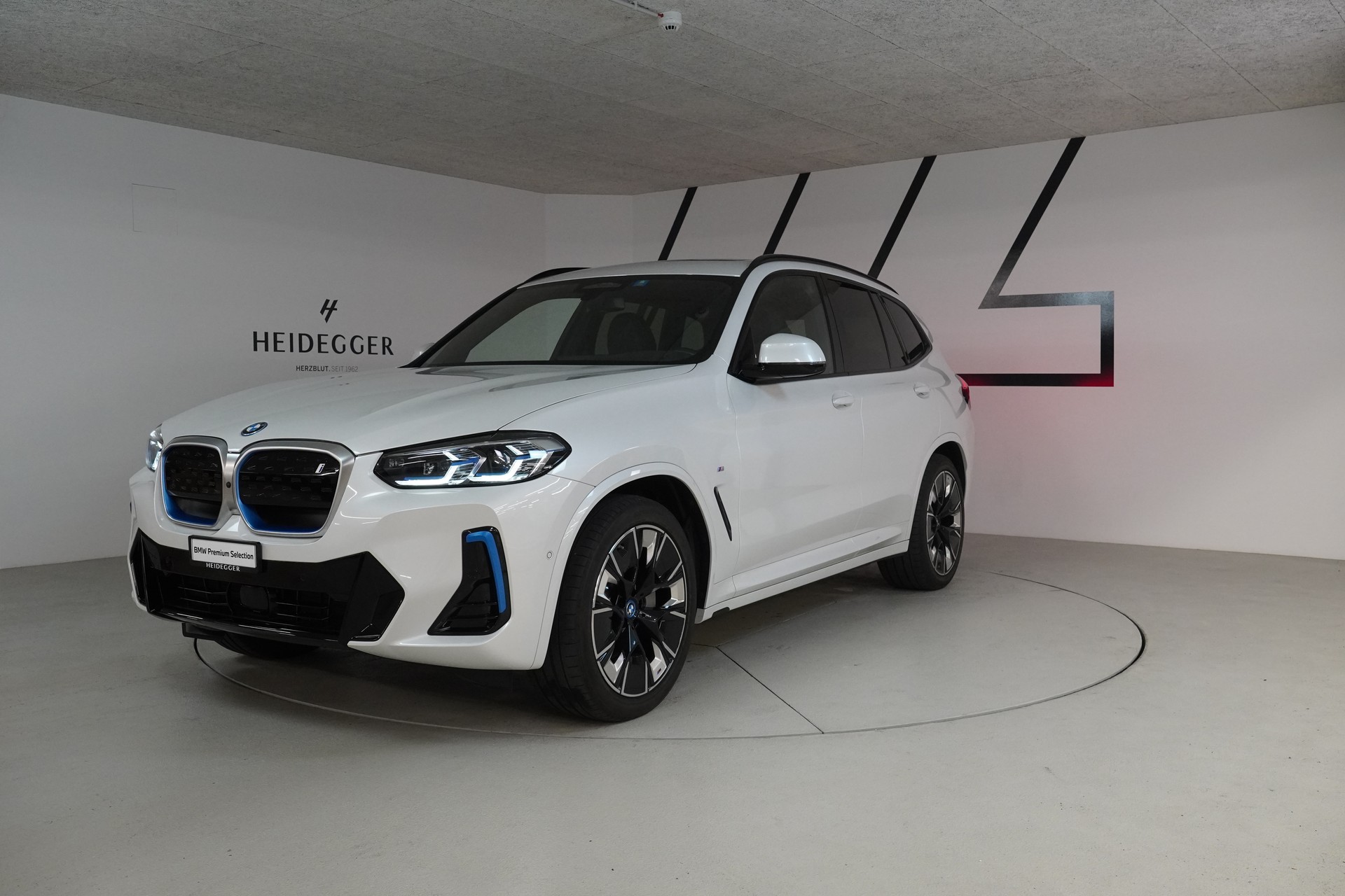 BMW iX3 Impressive