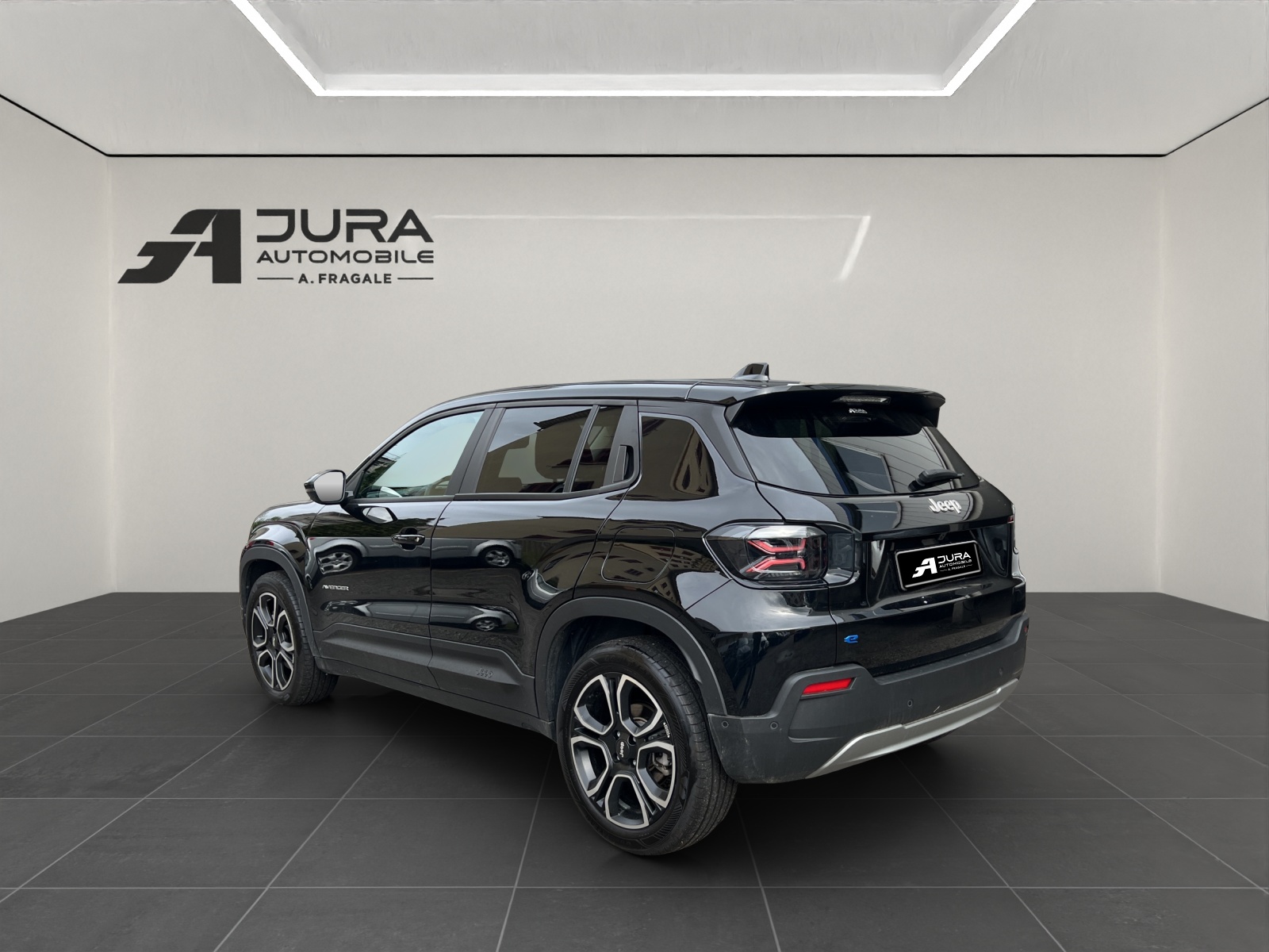 JEEP Avenger Summit-image-4