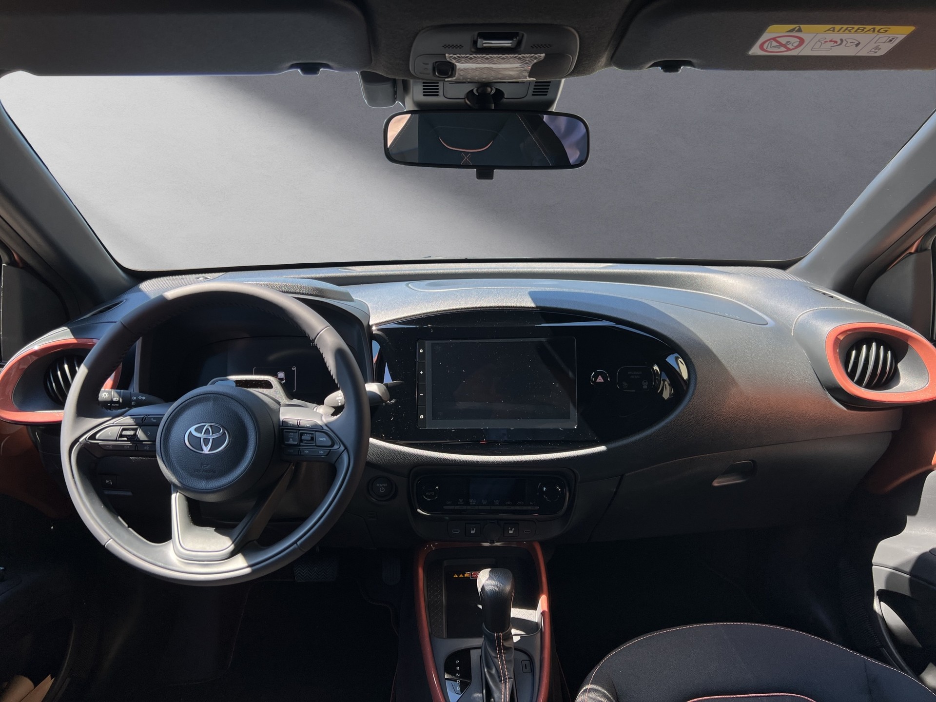 TOYOTA Aygo X 1.5 VVT-i HSD Trend-showroom-element-3