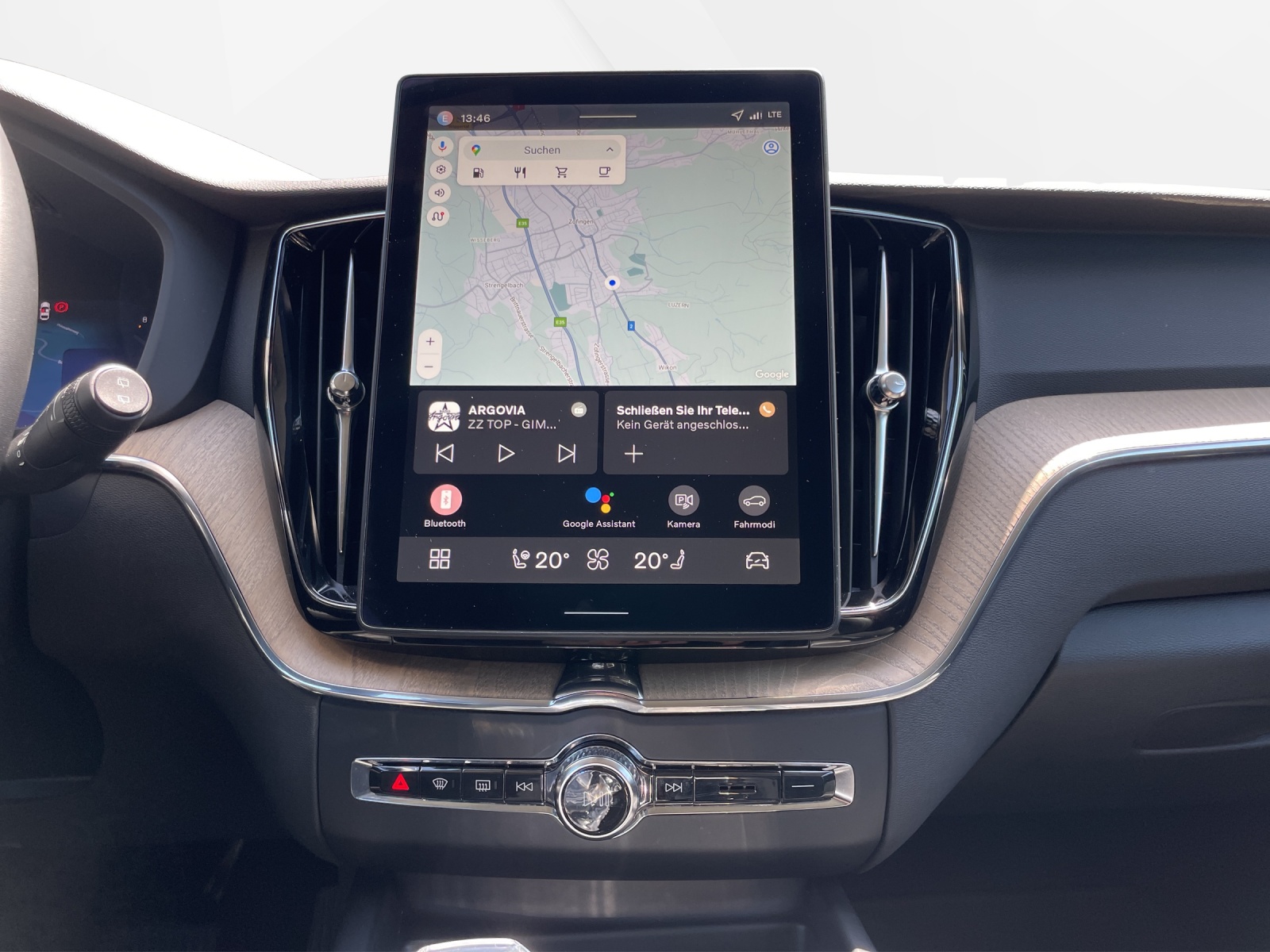 VOLVO XC60 2.0 B5 MH Plus Dark AWD-image-12