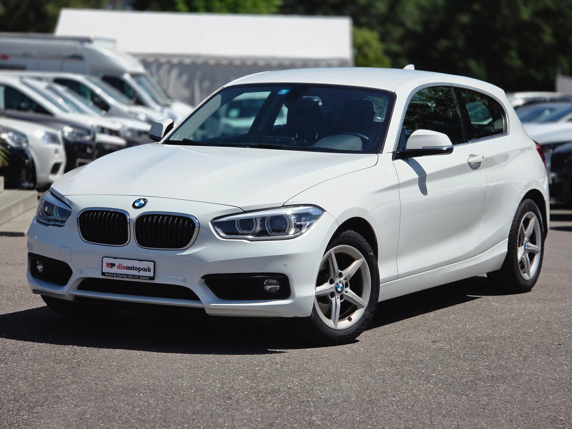 BMW 120d Steptronic * Frisch ab MFK & Service *-showroom-element-1