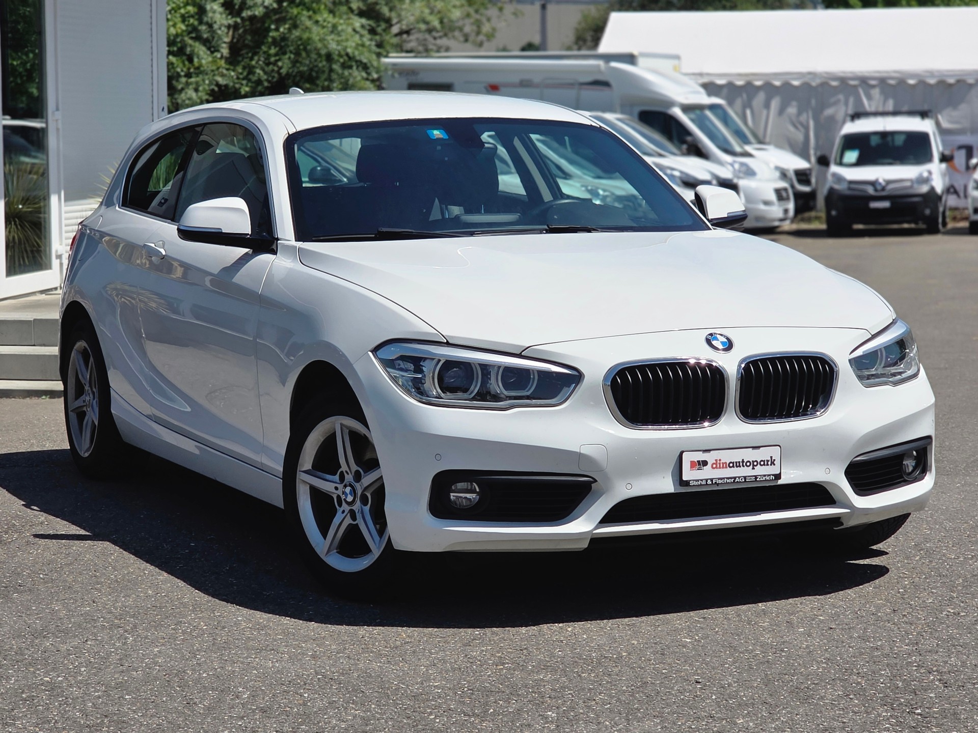 BMW 120d Steptronic * Frisch ab MFK & Service *-showroom-element-3
