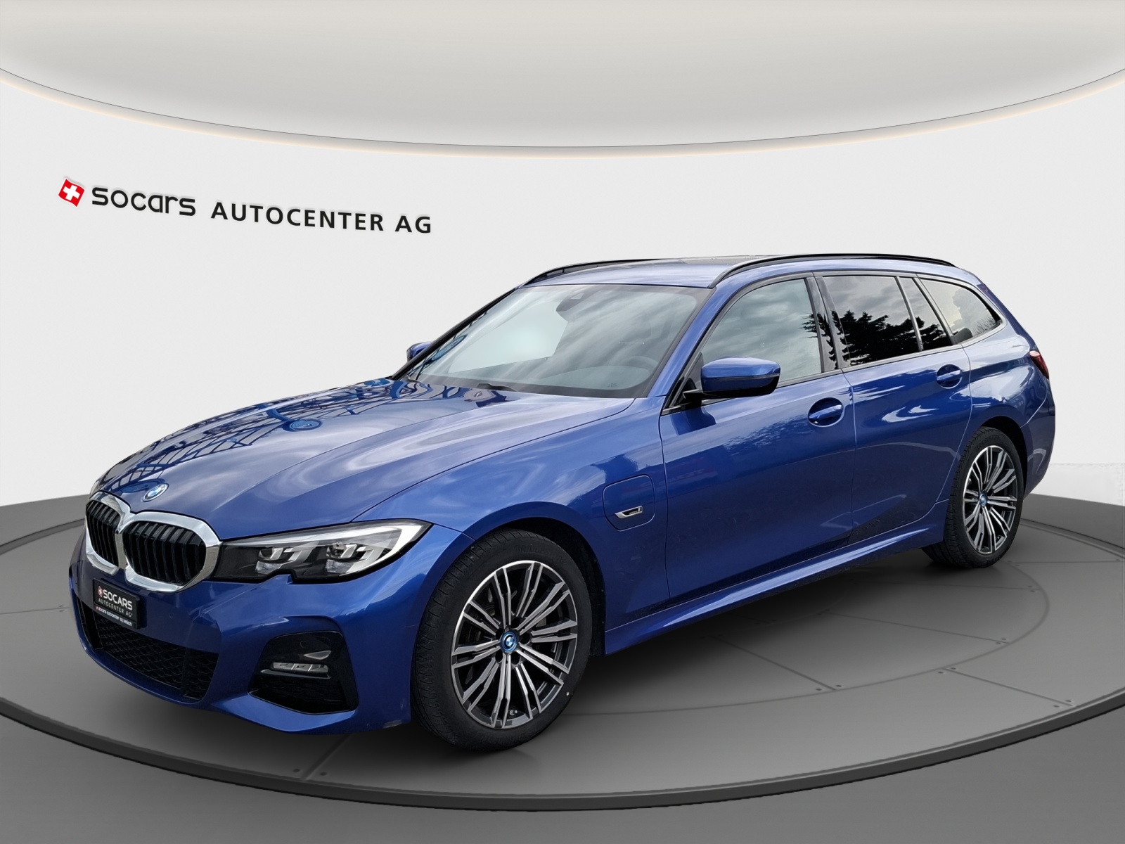 BMW 320e Touring M Sport Steptronic // Anhängerkupplung // 8-fach Aluminiumbereift