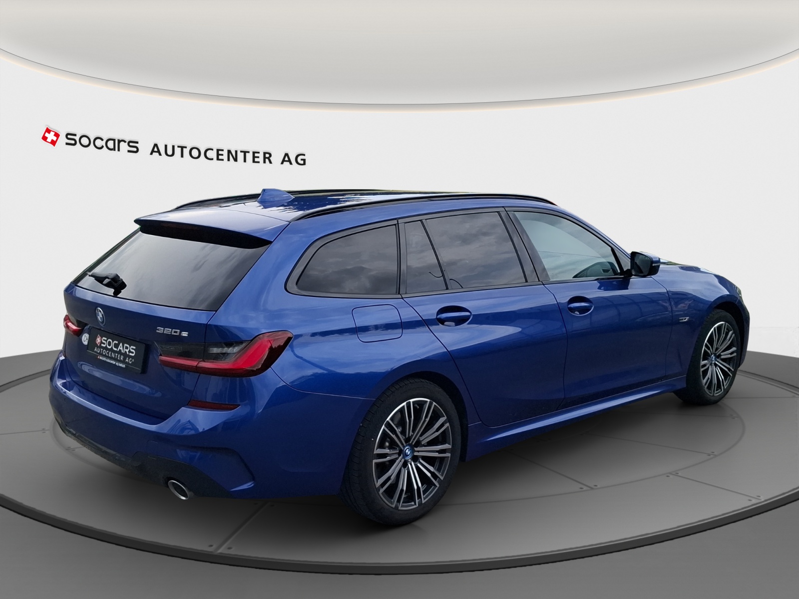 BMW 320e Touring M Sport Steptronic // Anhängerkupplung // 8-fach Aluminiumbereift-image-2