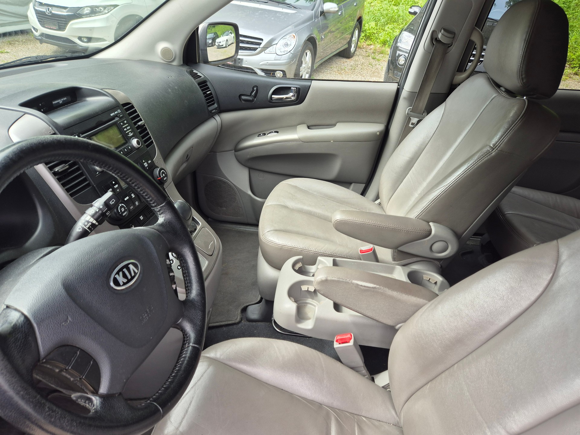 KIA Carnival 2.2 CRDi _seven Automatic-showroom-element-3
