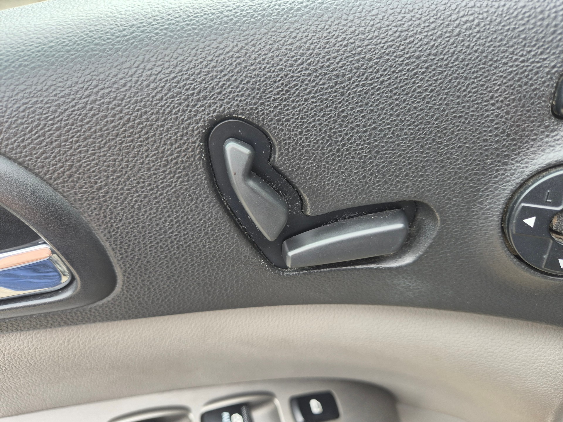 KIA Carnival 2.2 CRDi _seven Automatic-image-13