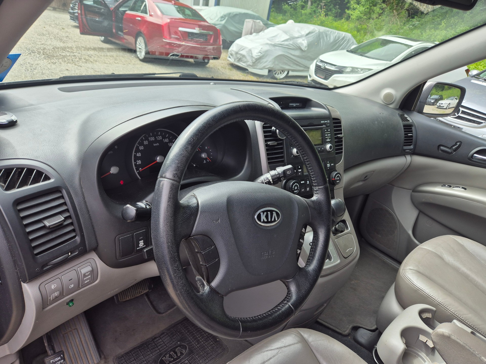KIA Carnival 2.2 CRDi _seven Automatic-image-14