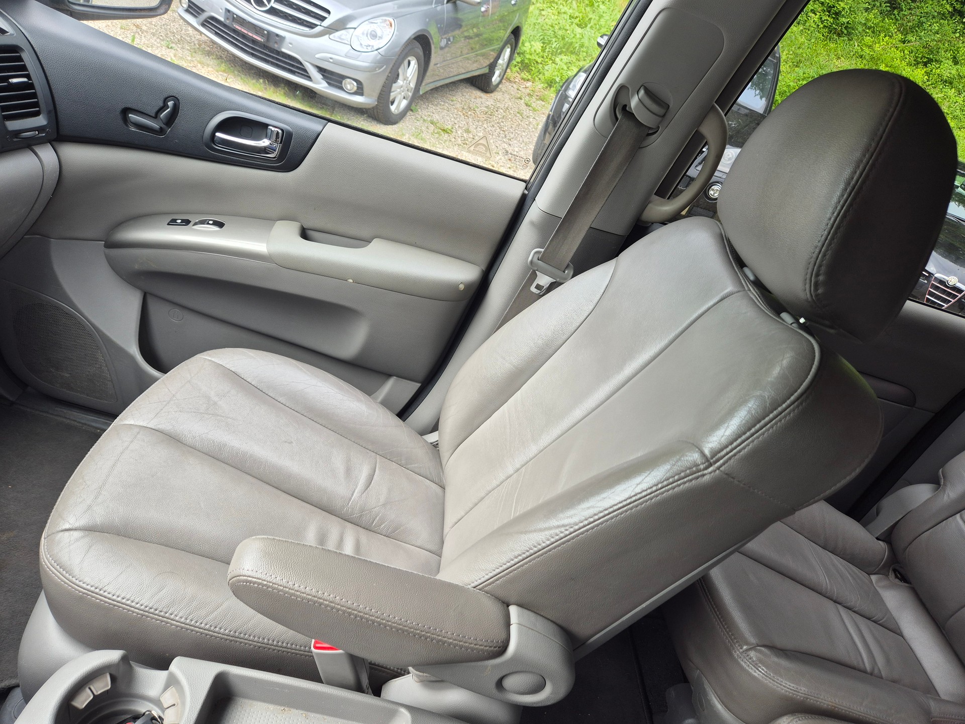 KIA Carnival 2.2 CRDi _seven Automatic-image-11
