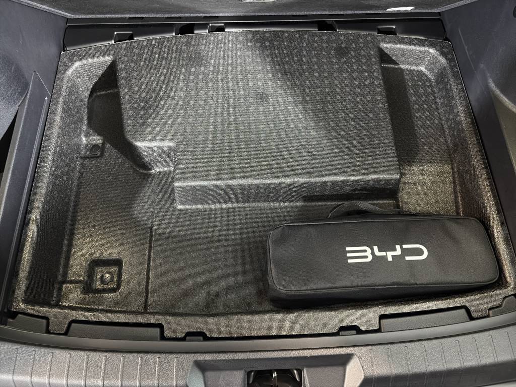 BYD Seal U DM-i Design AWD-image-12