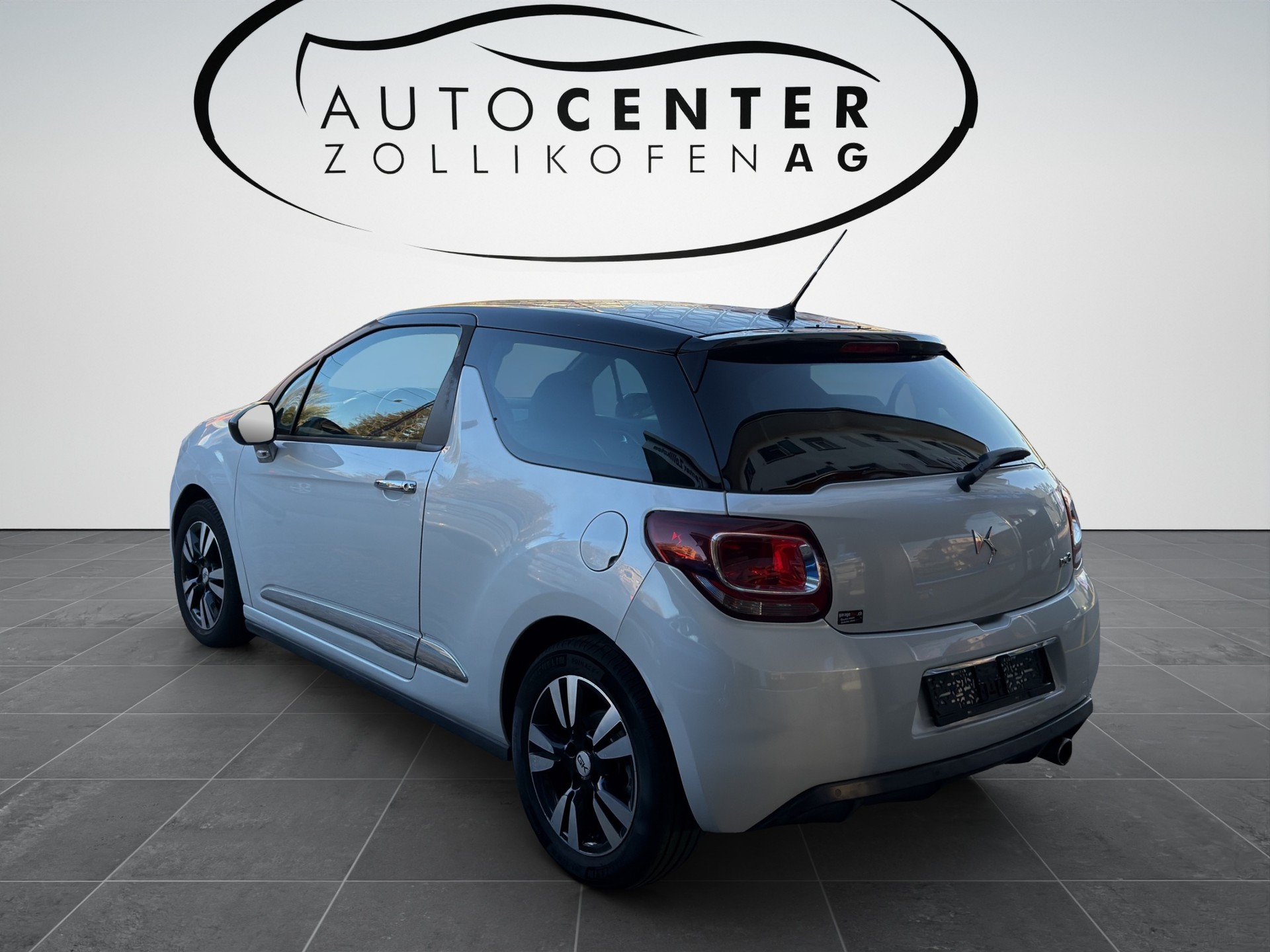 DS AUTOMOBILES DS 3 1.2 PureTech SO Chic EAT-image-5