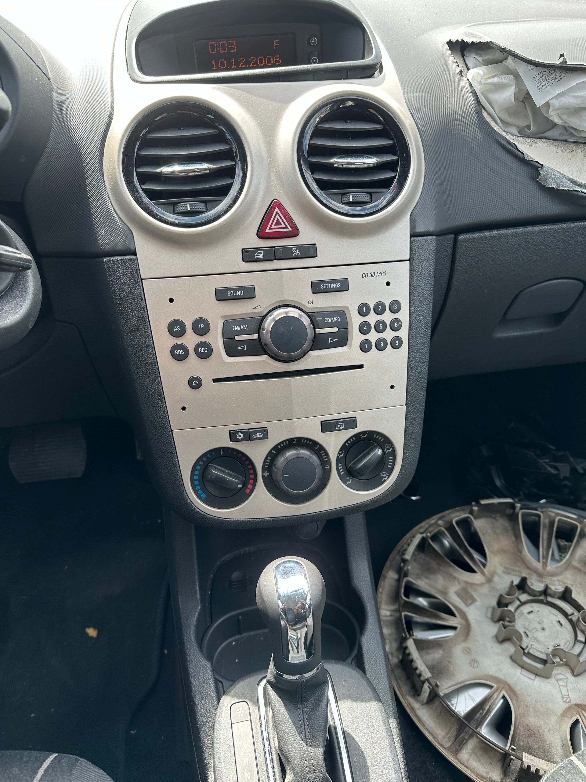 OPEL Corsa 1.4 TP Enjoy-image-8