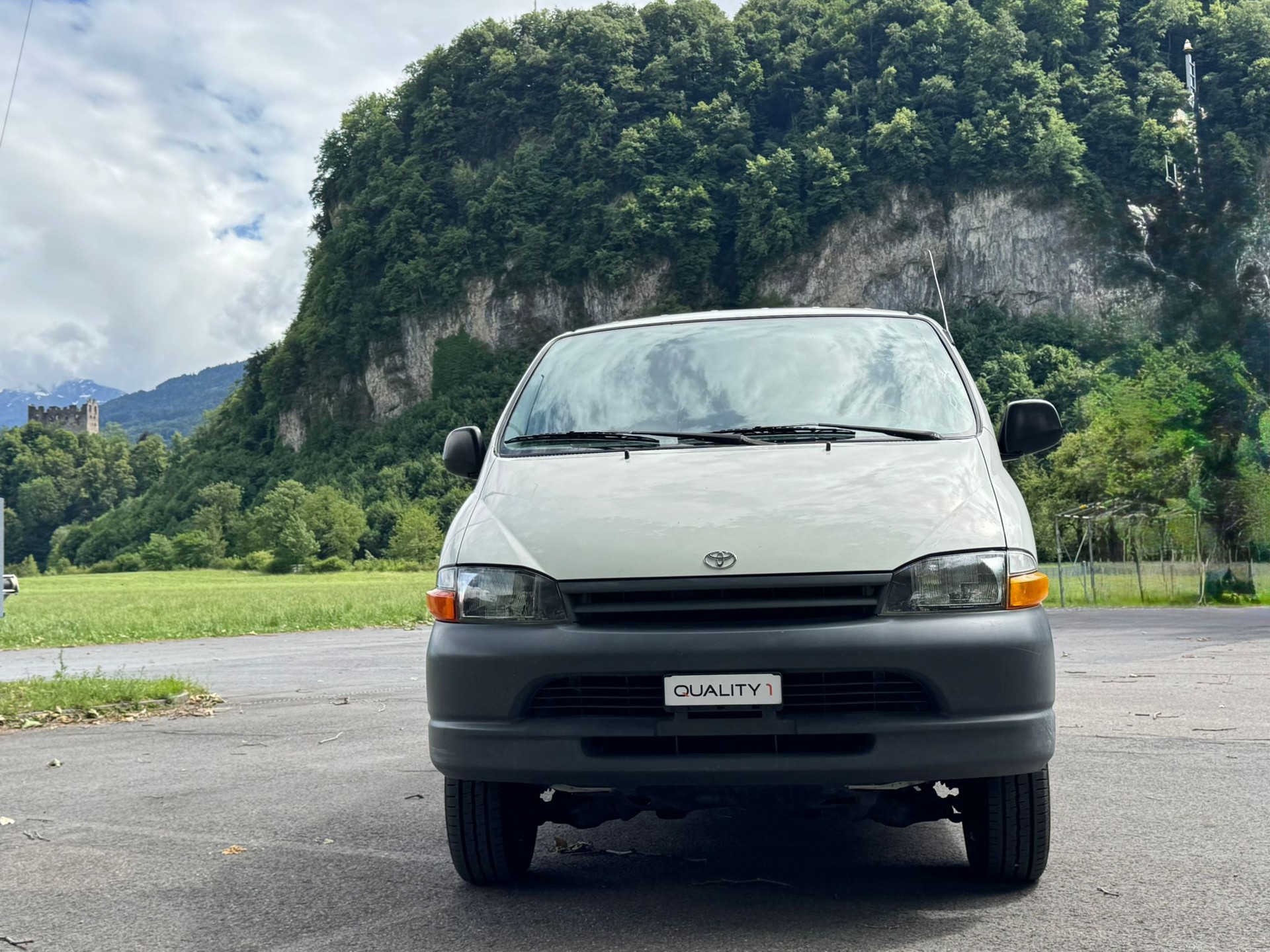 TOYOTA Hiace 2.4 Van 4x4 LWB
