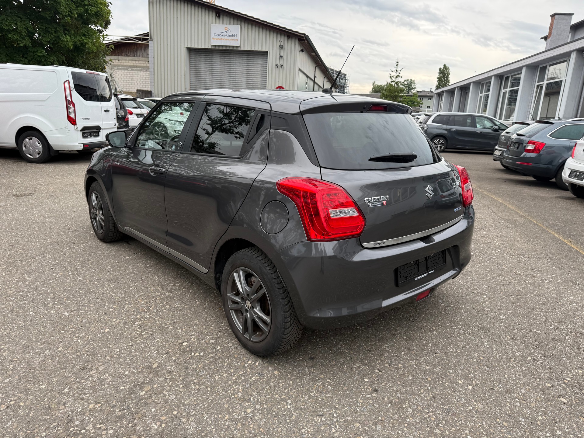 SUZUKI Swift 1.0 12V SHVS Tradizio Top Hybrid-showroom-element-3