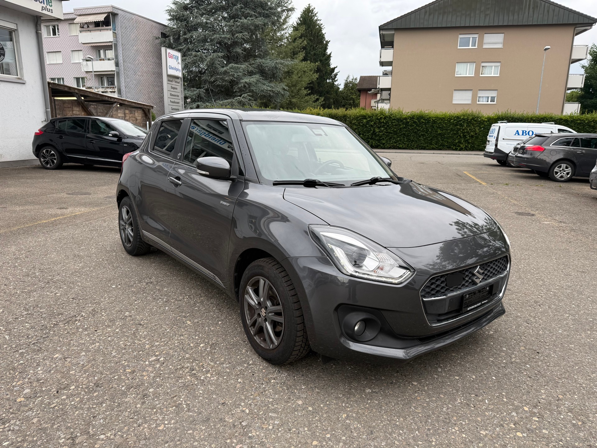 SUZUKI Swift 1.0 12V SHVS Tradizio Top Hybrid-showroom-element-1