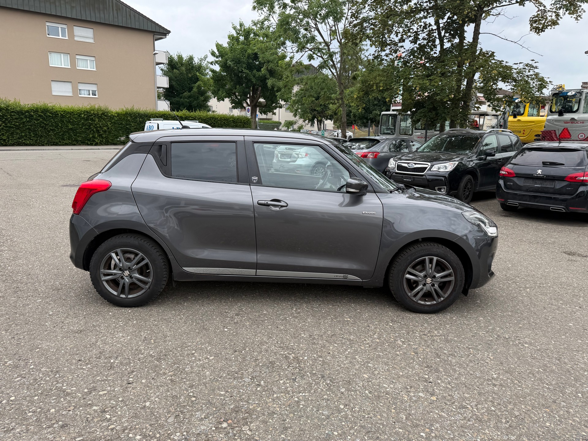 SUZUKI Swift 1.0 12V SHVS Tradizio Top Hybrid-showroom-element-2