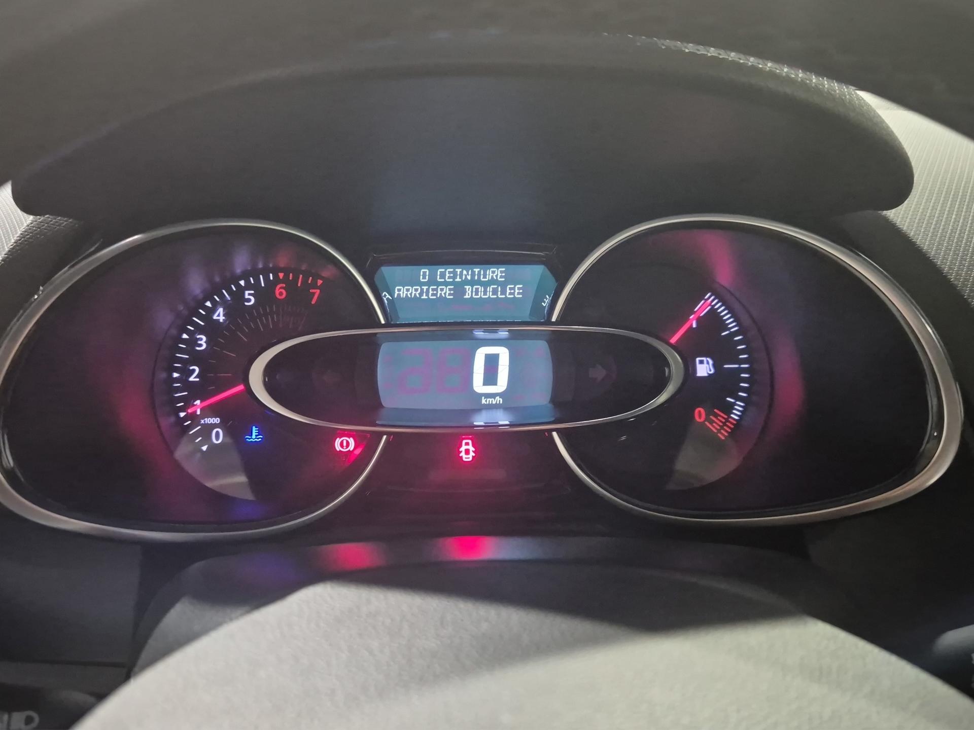 RENAULT Clio 0.9 12V Intens-image-10
