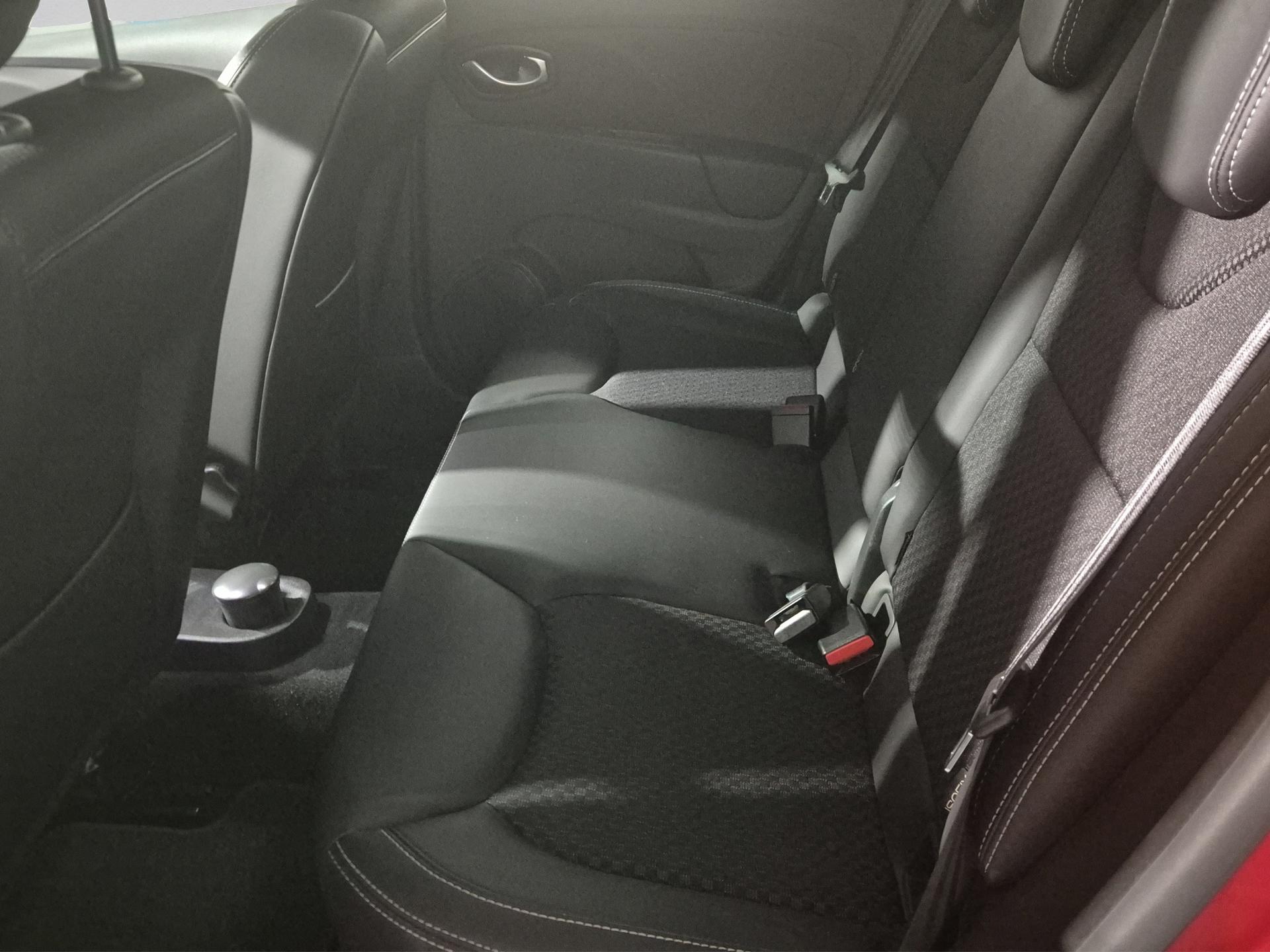 RENAULT Clio 0.9 12V Intens-image-14