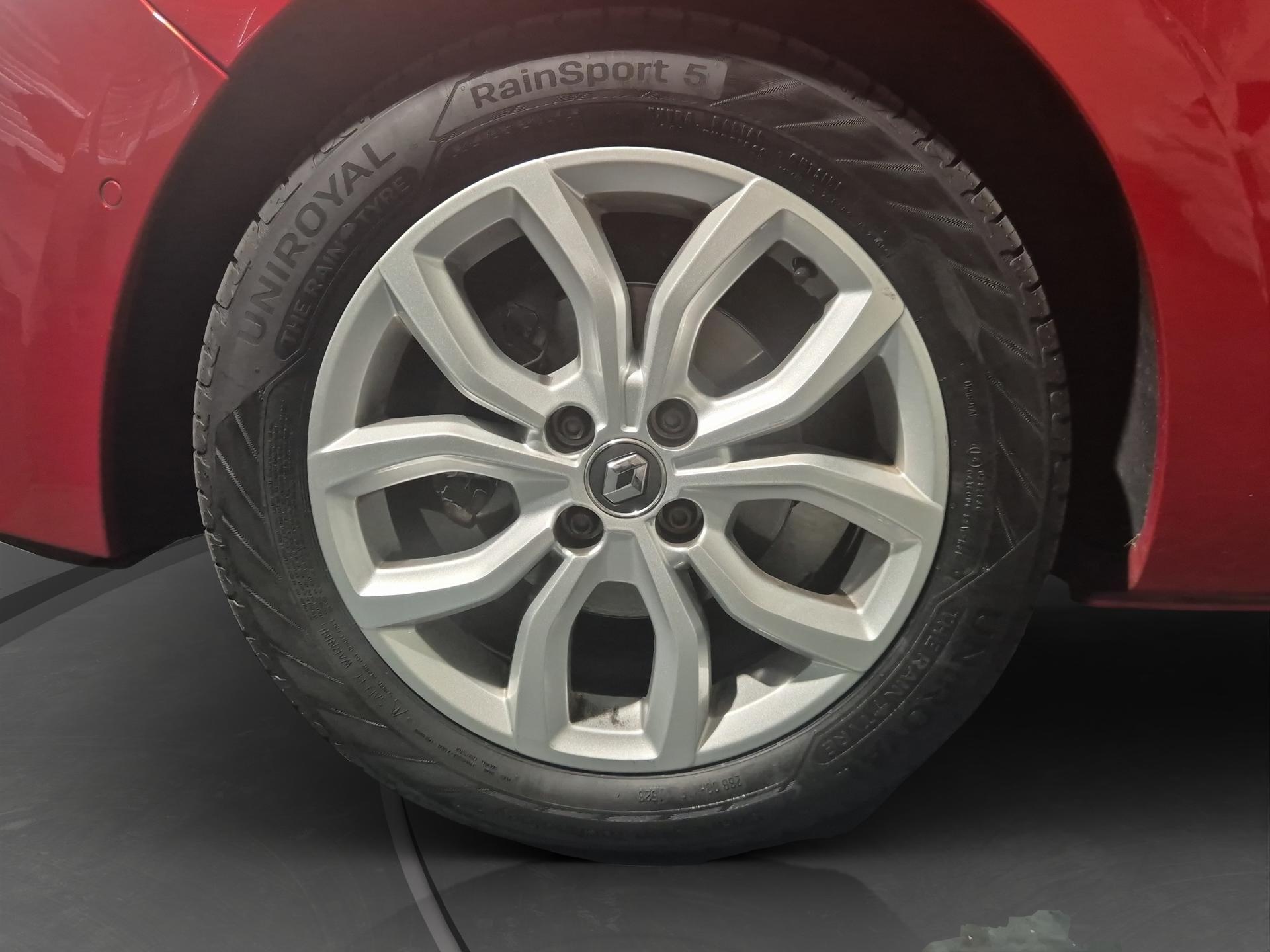 RENAULT Clio 0.9 12V Intens-image-17